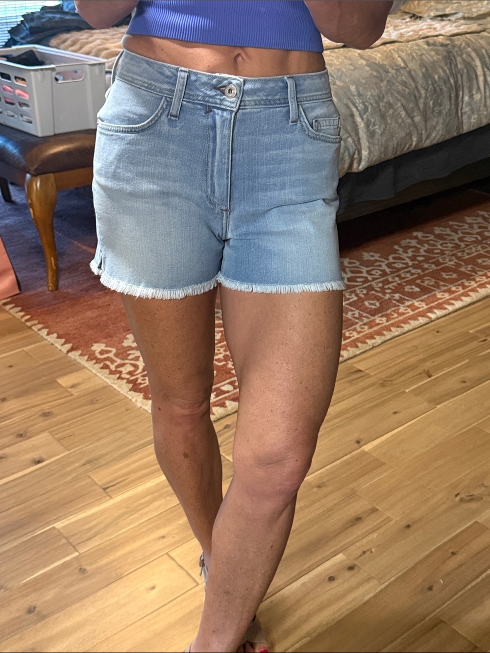 Fran denim Ruby Loose Fit Light Blue Denim Frayed Hem Women's Shorts Sz 26